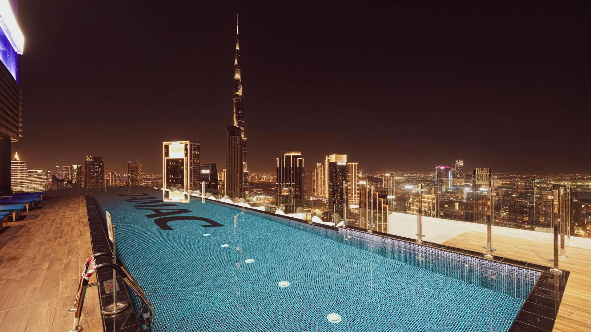 2Br With Infinity Pool & Burj Khalifa View Apartment Dubai