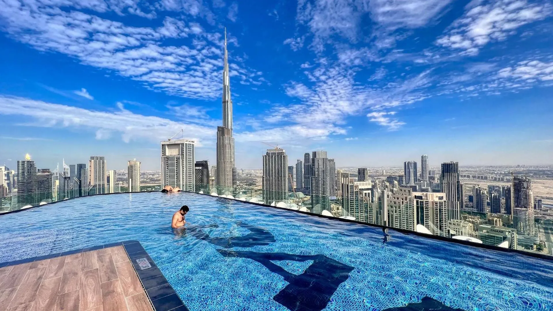2Br With Infinity Pool & Burj Khalifa View Apartment Dubai