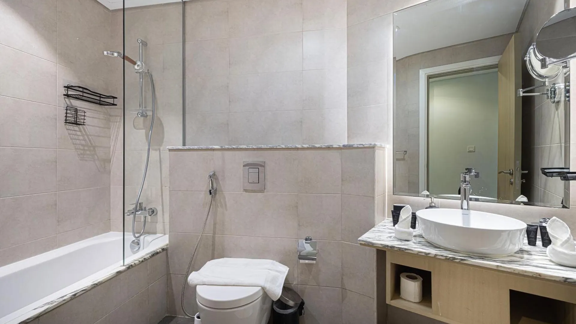 2Br With Infinity Pool & Burj Khalifa View Apartment Dubai