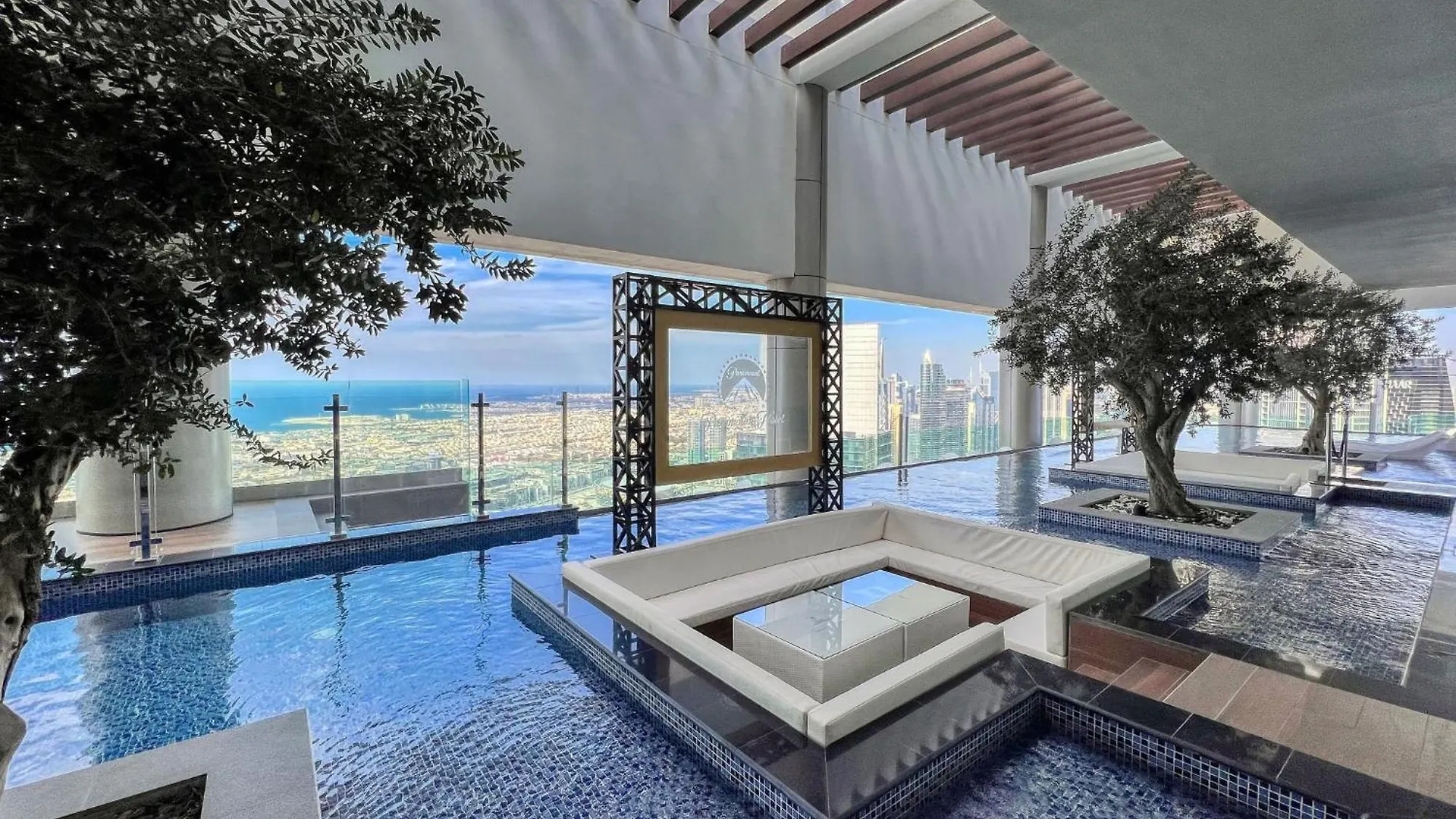 2Br With Infinity Pool & Burj Khalifa View Apartment Dubai
