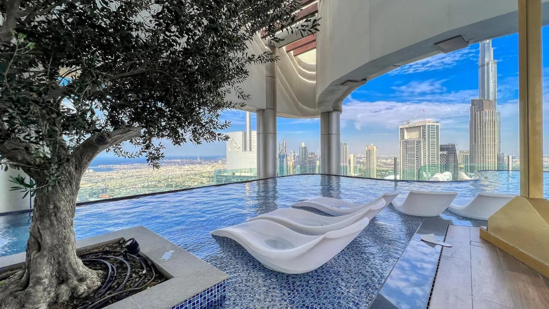 2Br With Infinity Pool & Burj Khalifa View Apartment Dubai