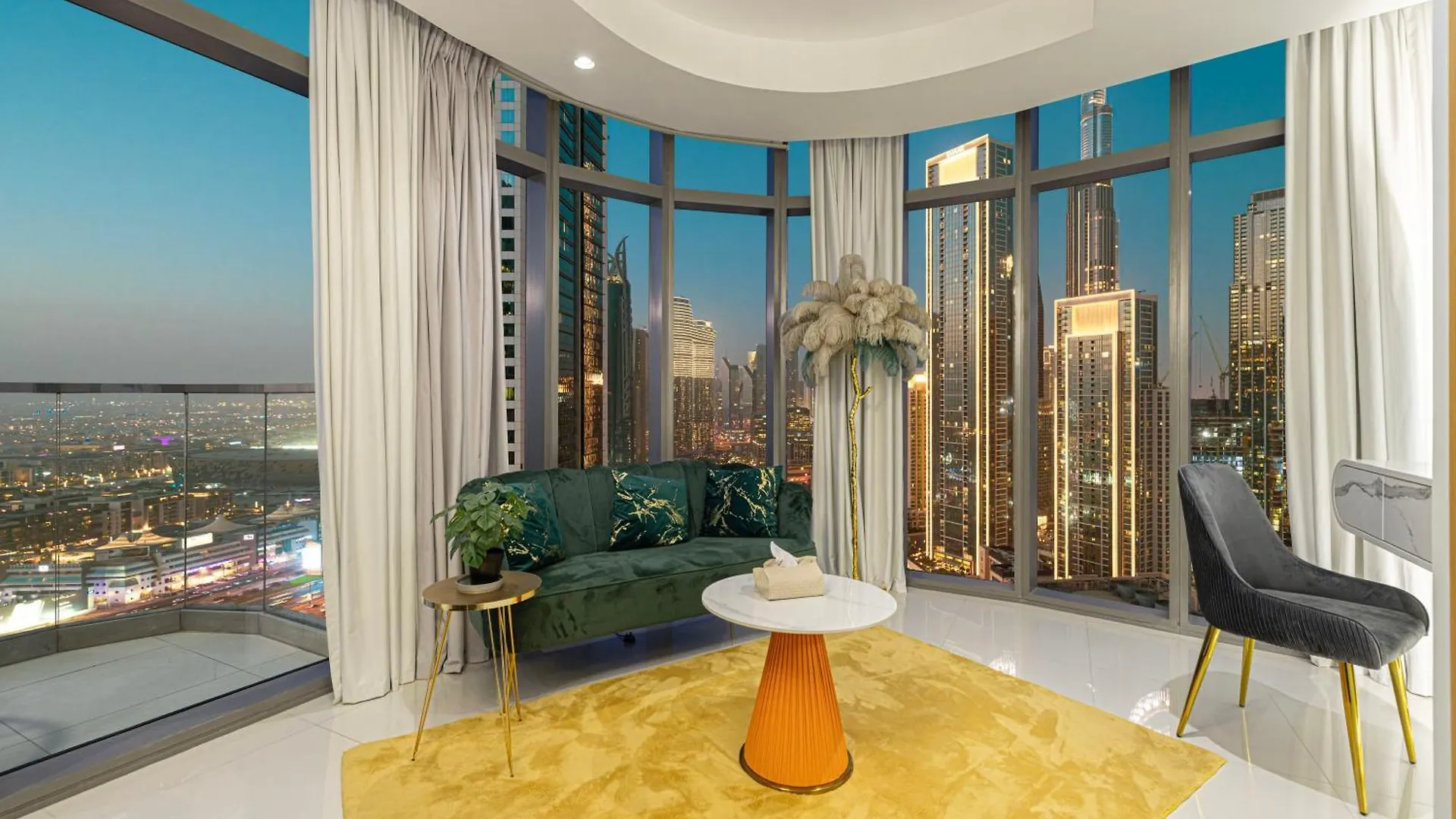 2Br With Infinity Pool & Burj Khalifa View Apartment Dubai 0*,  United Arab Emirates