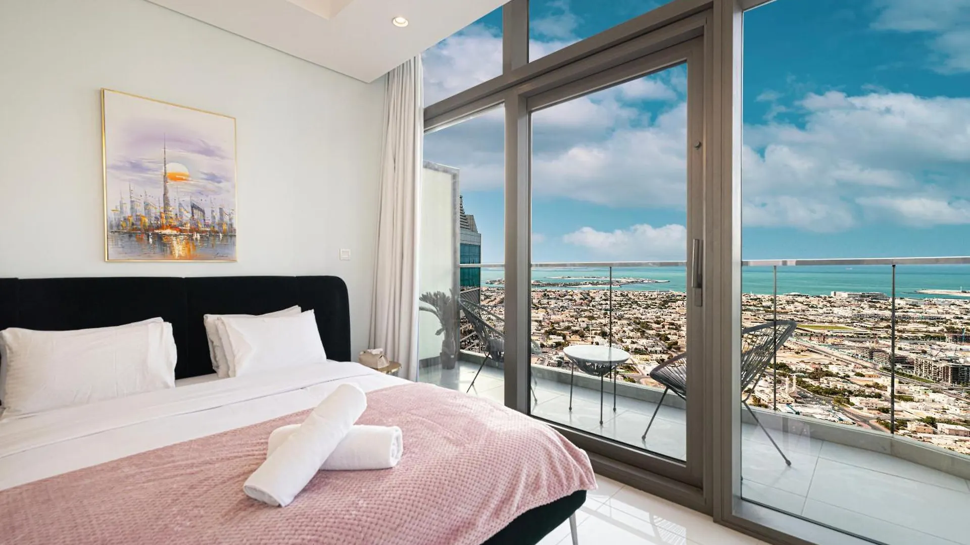 شقة 2Br With Infinity Pool & Burj Khalifa View دبي